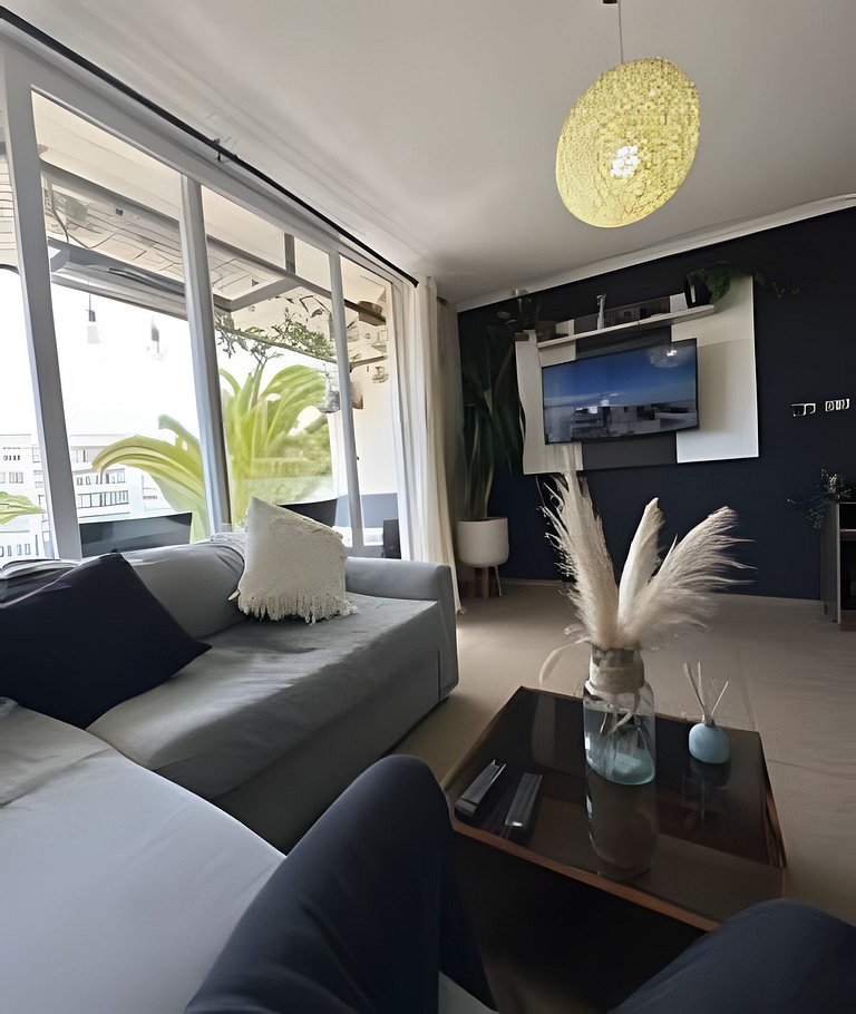 Jardines con vista al mar