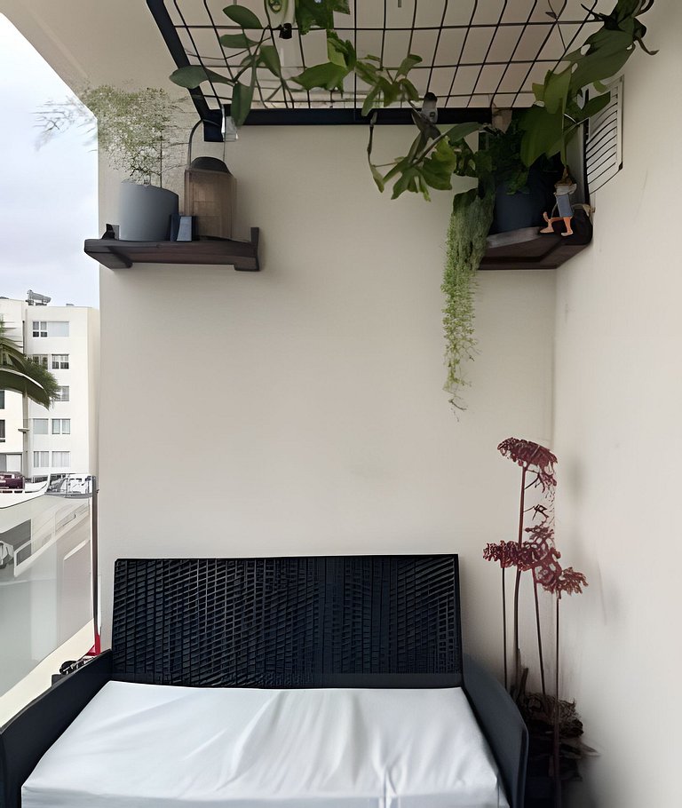 Jardines con vista al mar