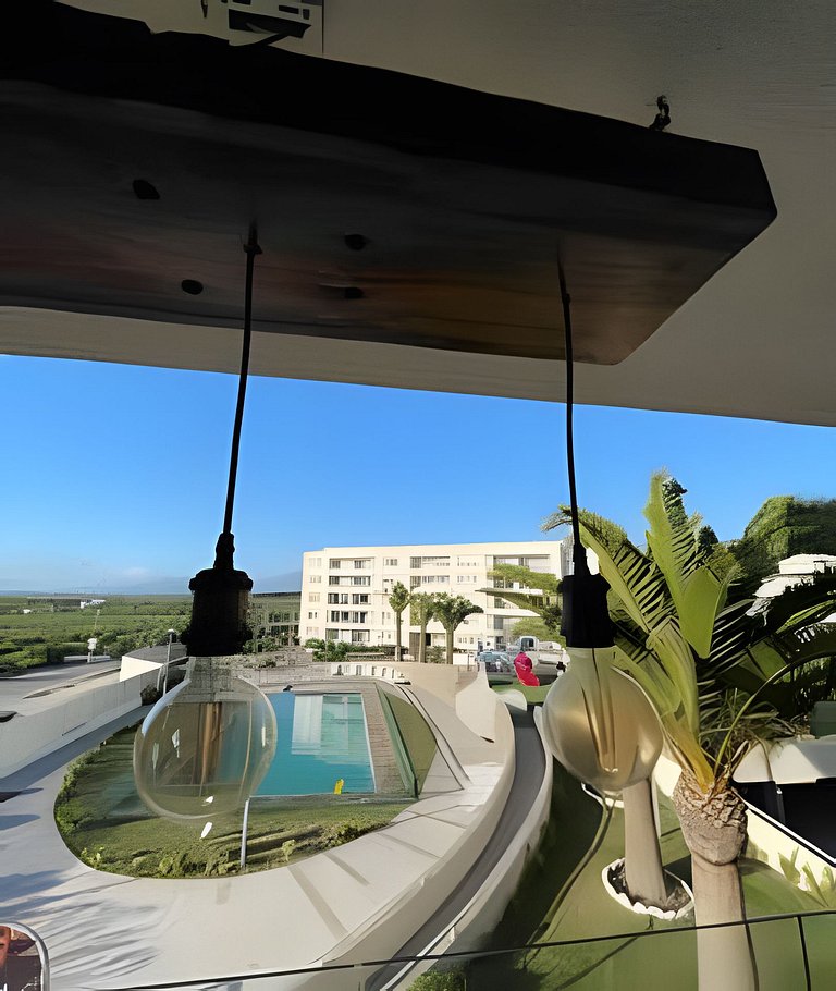 Jardines con vista al mar