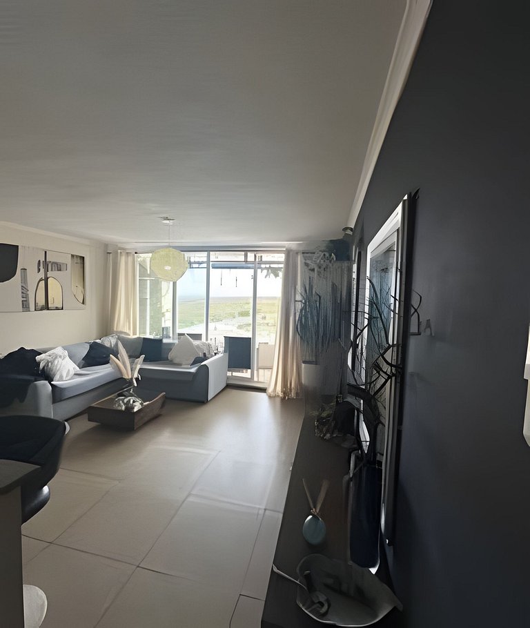 Jardines con vista al mar