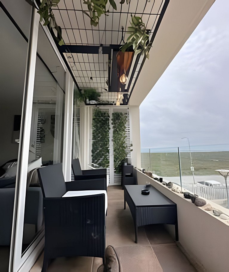 Jardines con vista al mar